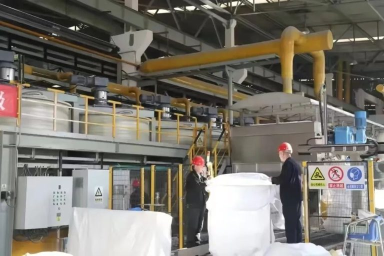 Рідкісноземельні елементи: від видобутку до магнітів і вразливості глобальних поставок